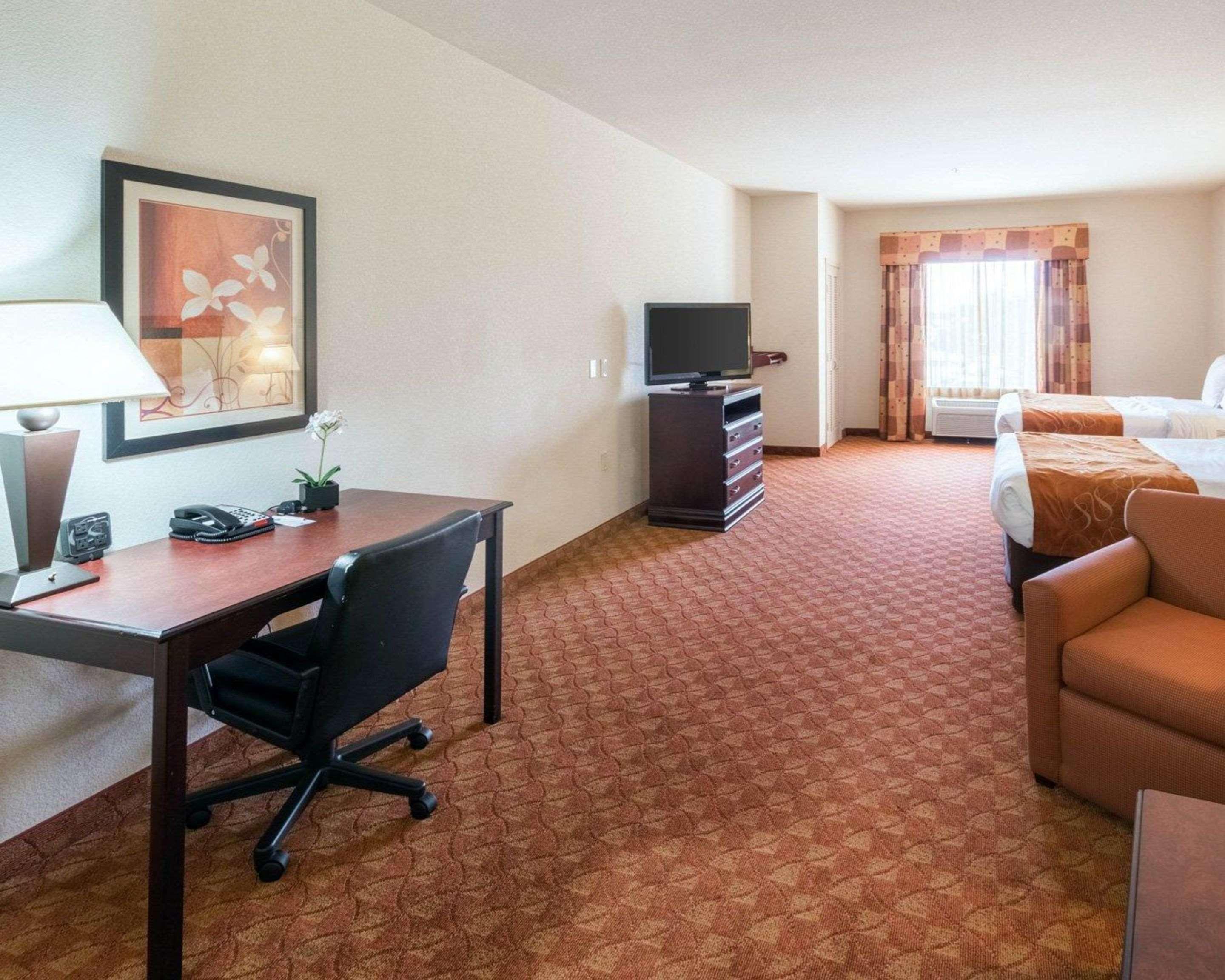 Comfort Suites Гранбъри Екстериор снимка