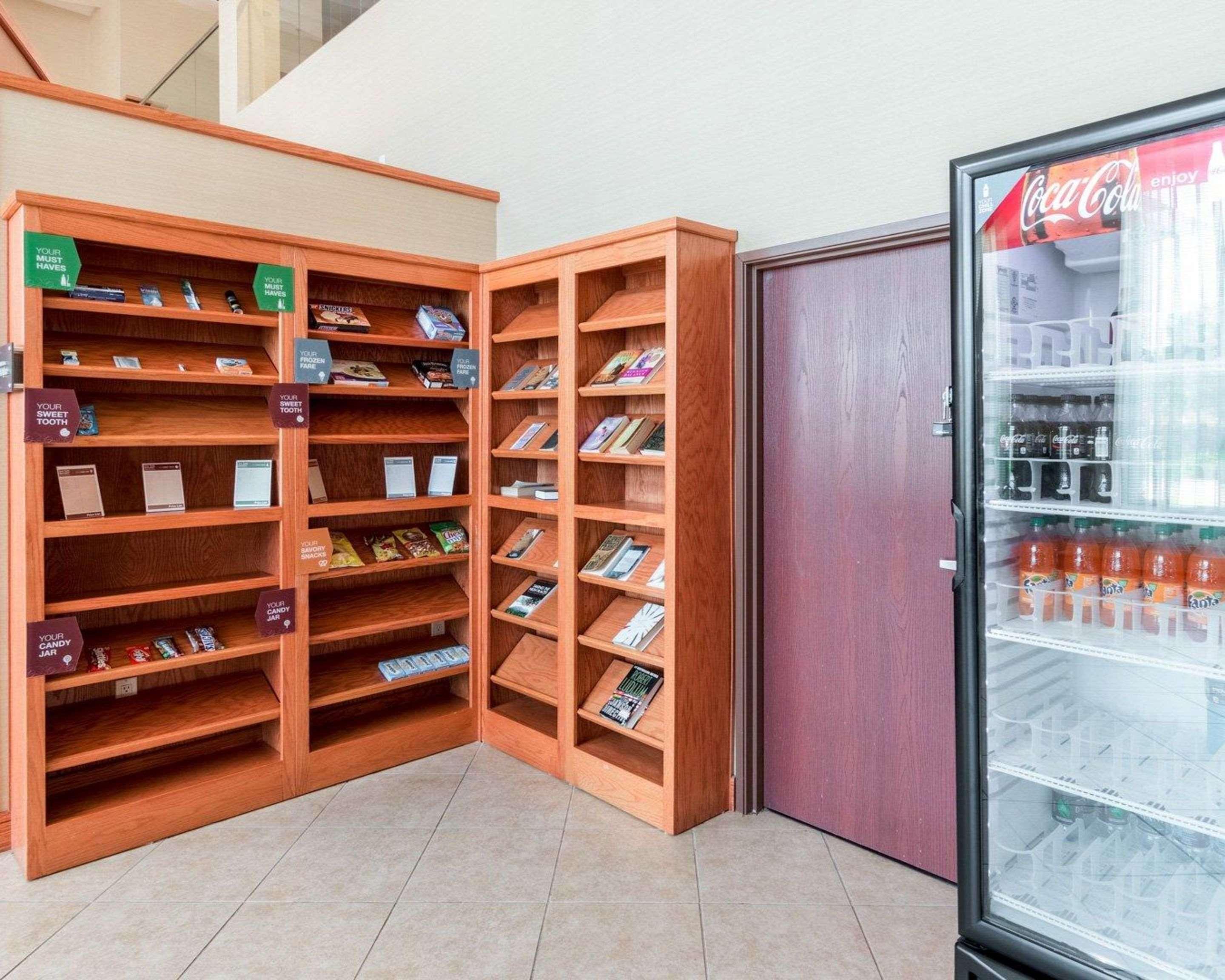 Comfort Suites Гранбъри Екстериор снимка