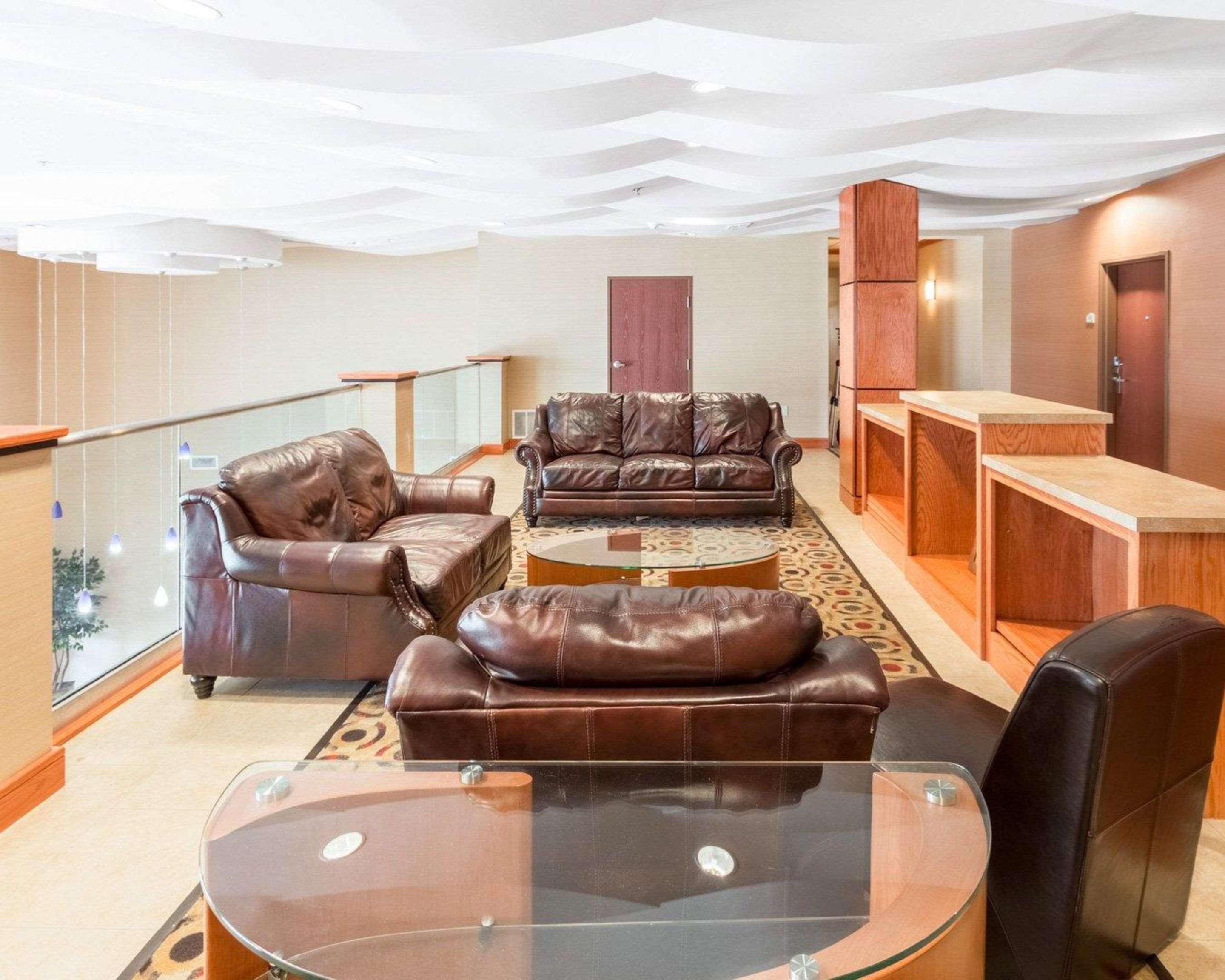 Comfort Suites Гранбъри Екстериор снимка