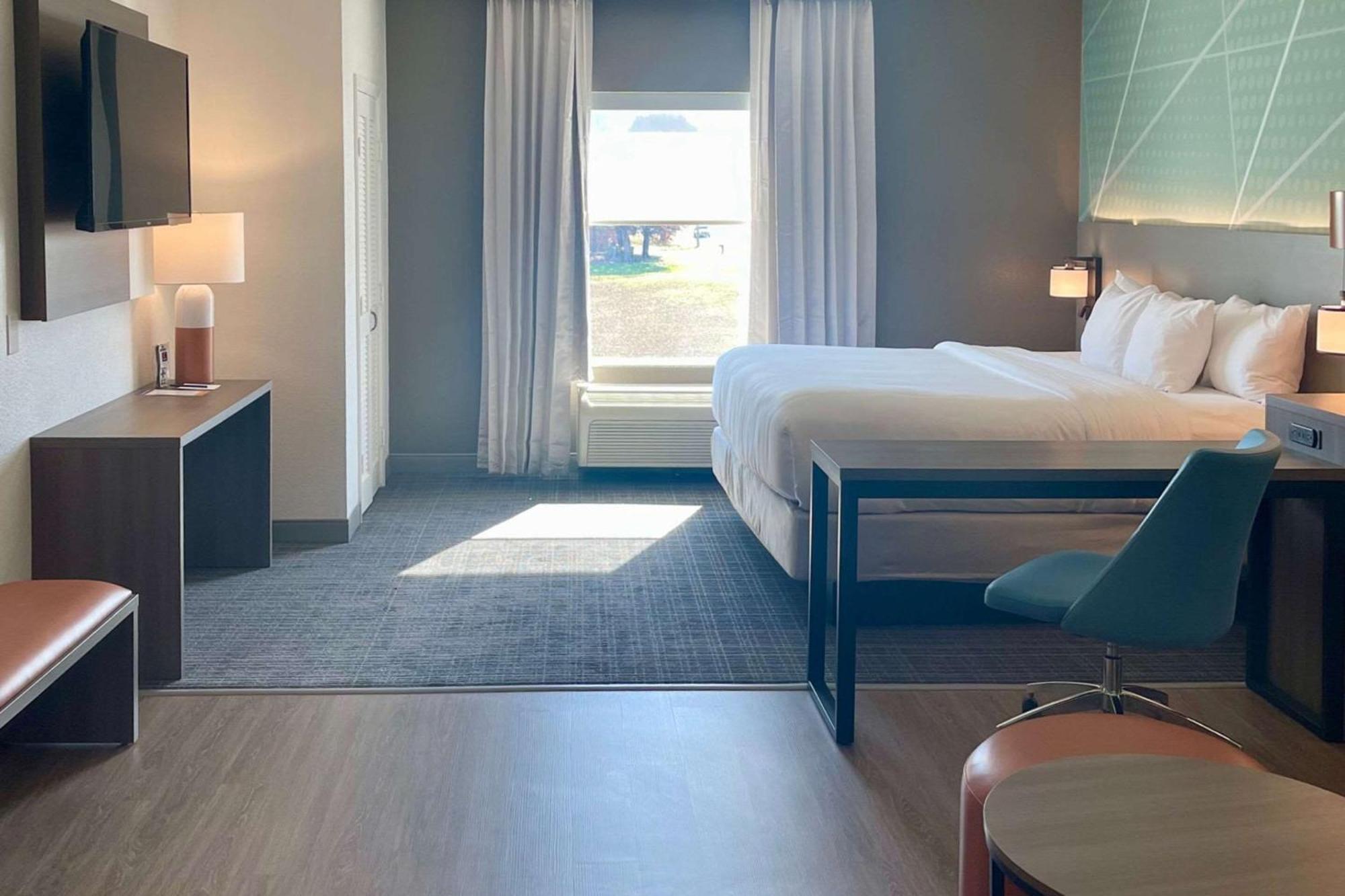 Comfort Suites Гранбъри Екстериор снимка