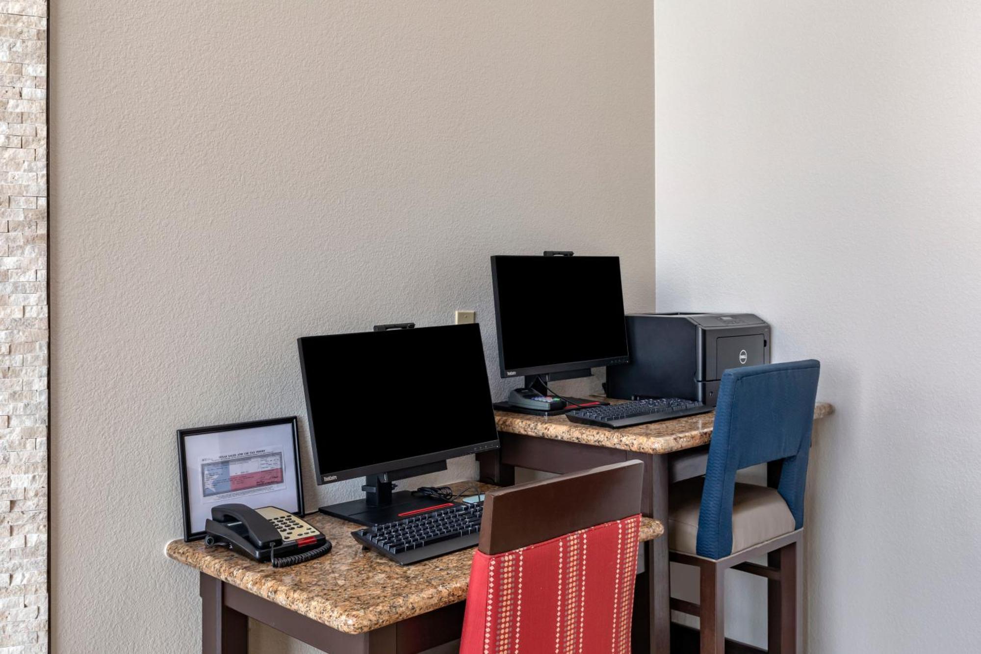 Comfort Suites Гранбъри Екстериор снимка