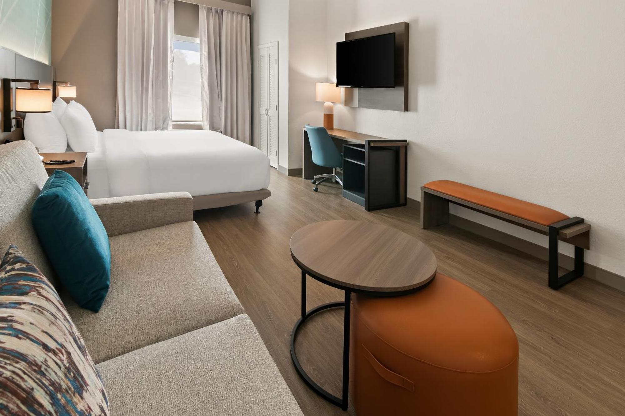 Comfort Suites Гранбъри Екстериор снимка